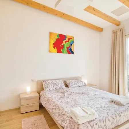 Casa Alina בית נופש *