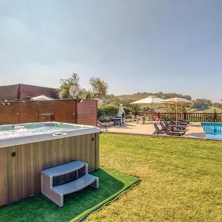 Casa Alina בית נופש *